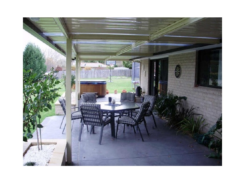 2 Dyson Place, Moss Vale NSW 2577