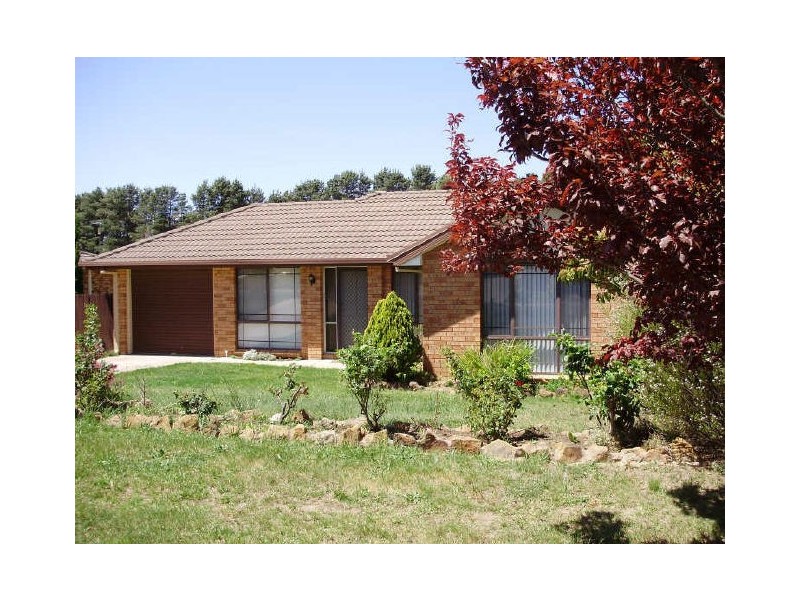15 Reeyana Place, Moss Vale NSW 2577