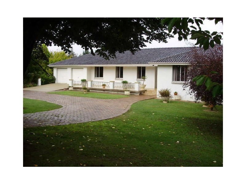 21 Philip Street, Burradoo NSW 2576