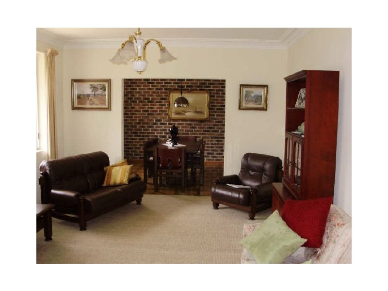 21 Philip Street, Burradoo NSW 2576