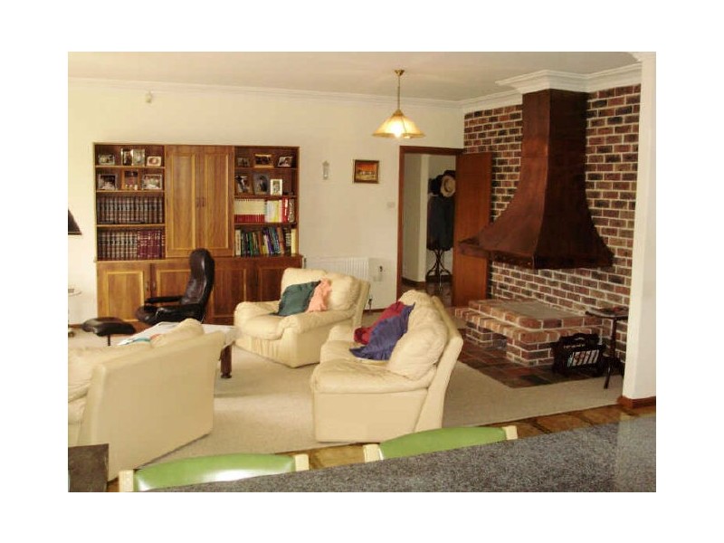 21 Philip Street, Burradoo NSW 2576