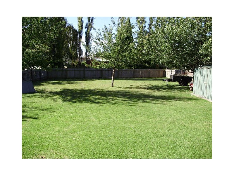 6 Simon Place, Moss Vale NSW 2577