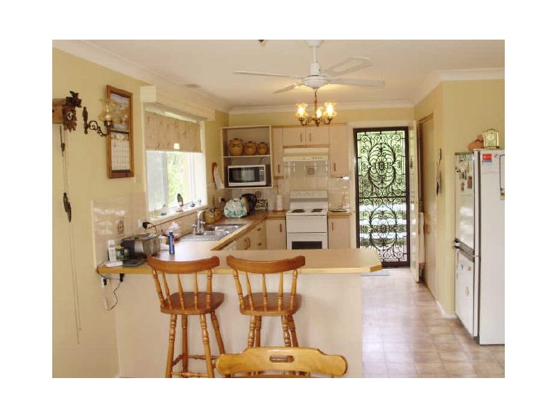 6 Woodville Road, Moss Vale NSW 2577