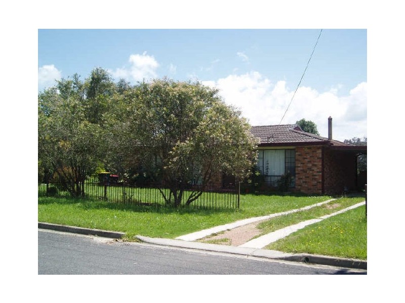 33 Koyong Close, Moss Vale NSW 2577