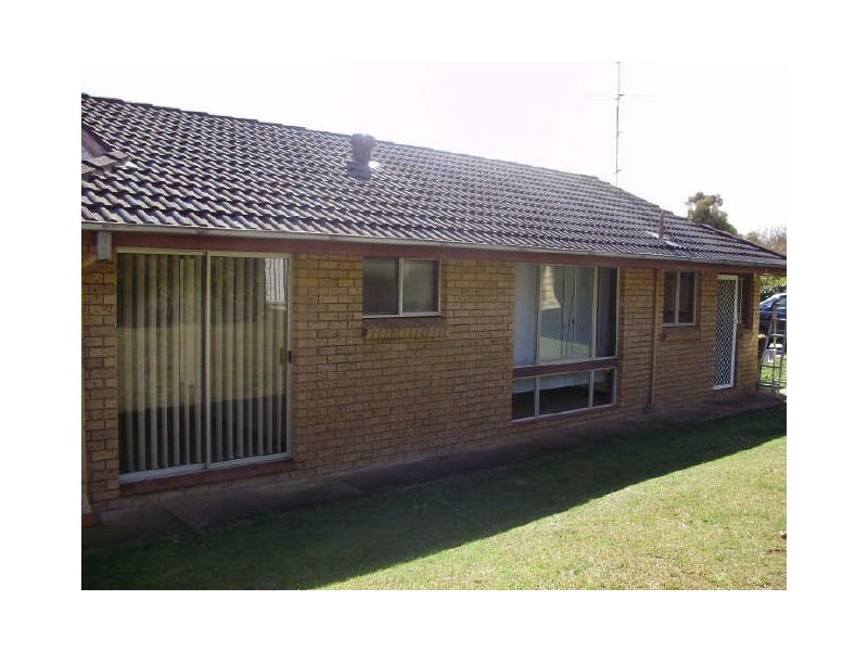 10 Mann Crescent, Moss Vale NSW 2577