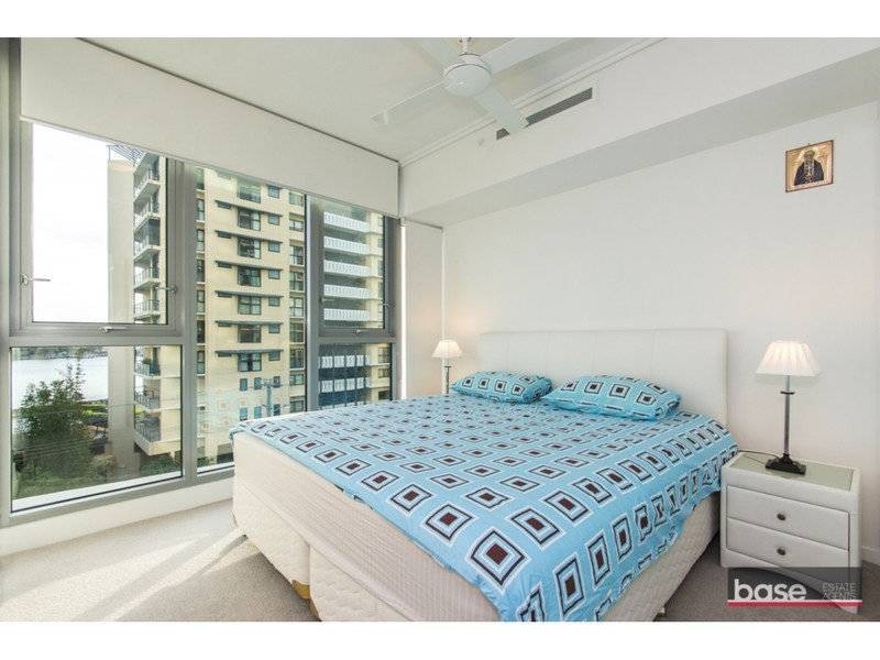 10407/8 Harbour Road, Hamilton QLD 4007