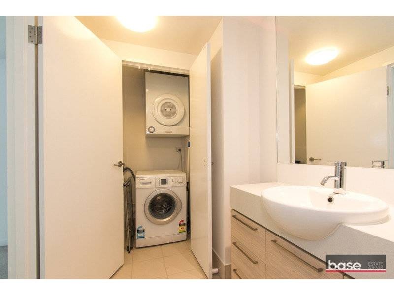 10407/8 Harbour Road, Hamilton QLD 4007