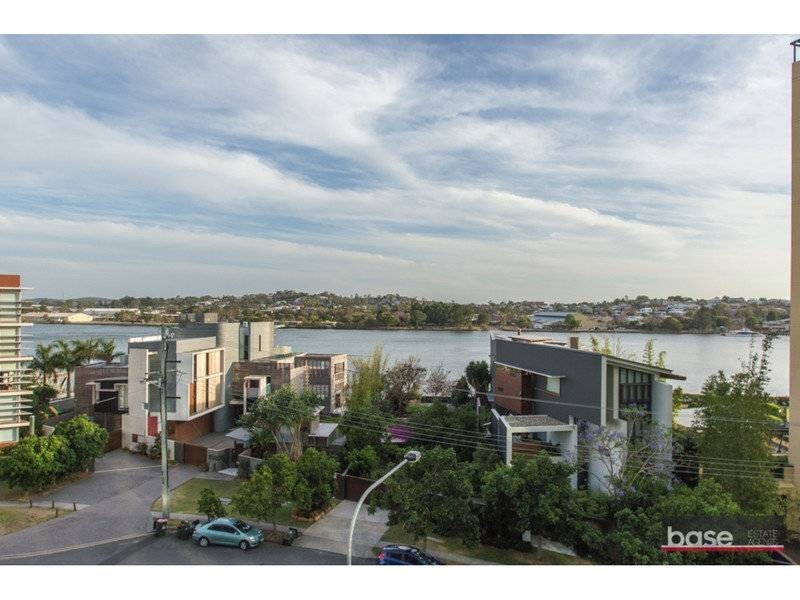 10407/8 Harbour Road, Hamilton QLD 4007