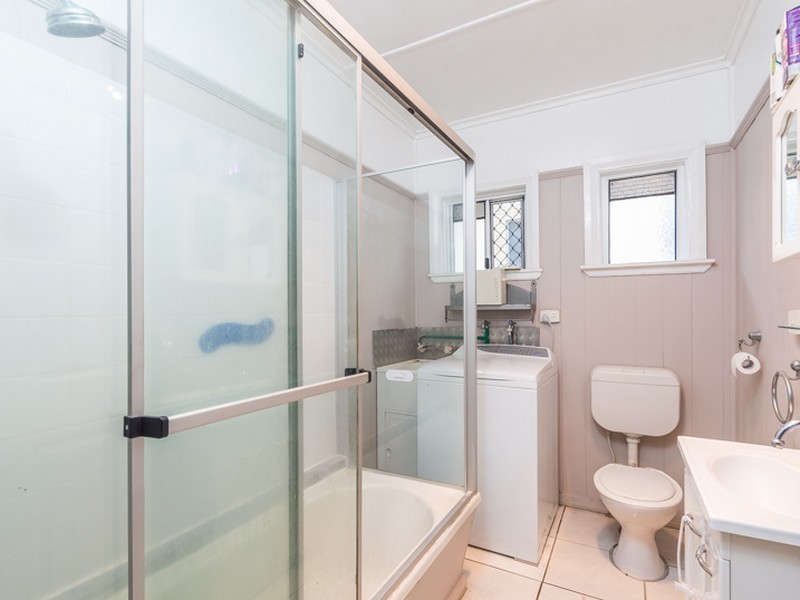 18 Wongara Street, Clayfield QLD 4011