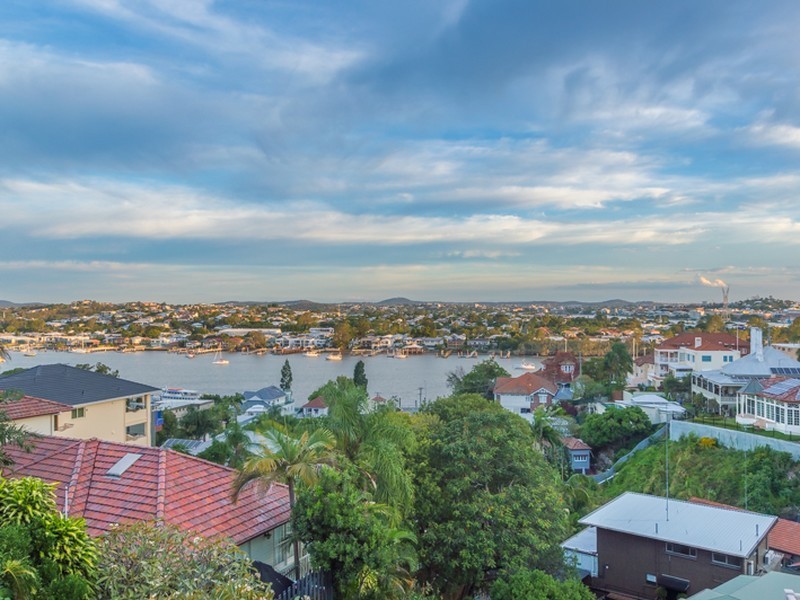 33 Langside Road, Hamilton QLD 4007