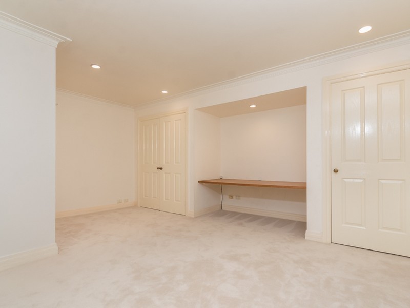 33 Langside Road, Hamilton QLD 4007