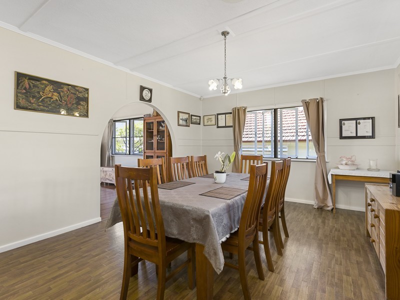 22 Vaucluse Street, Wavell Heights QLD 4012