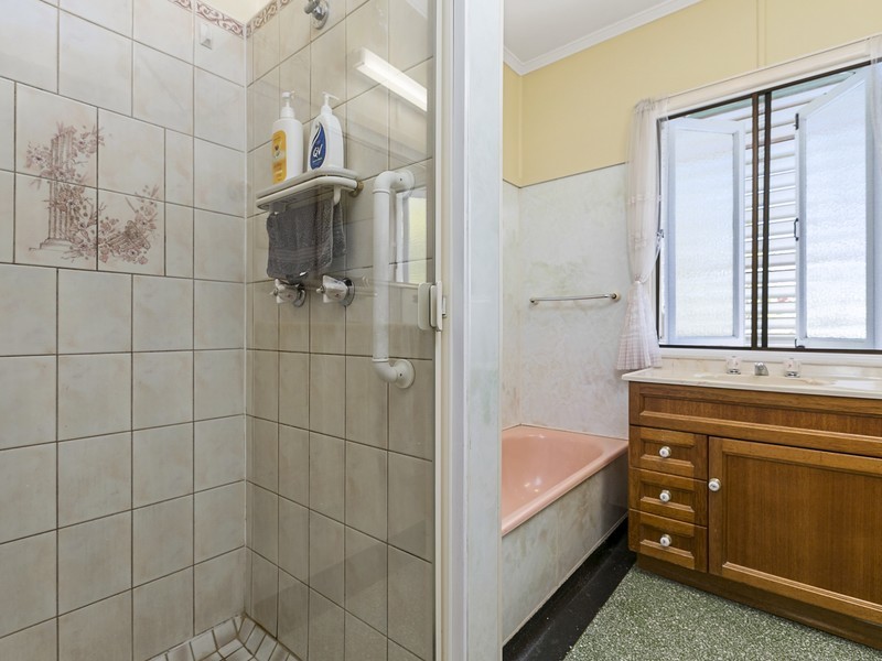 22 Vaucluse Street, Wavell Heights QLD 4012