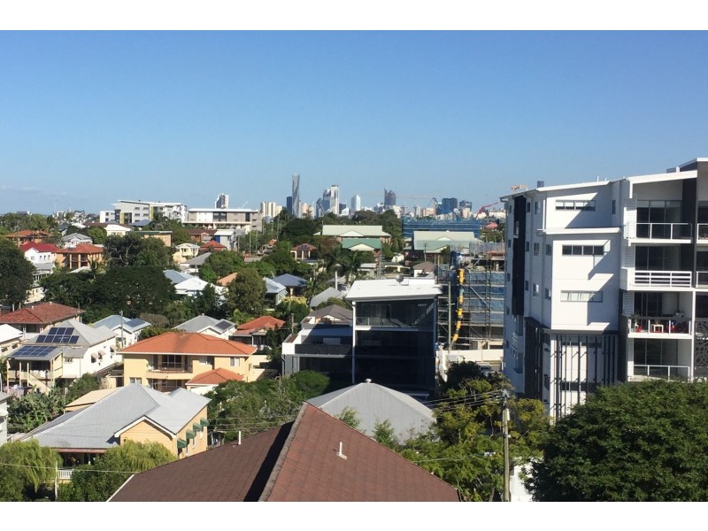 17 Norman Street, Wooloowin QLD 4030