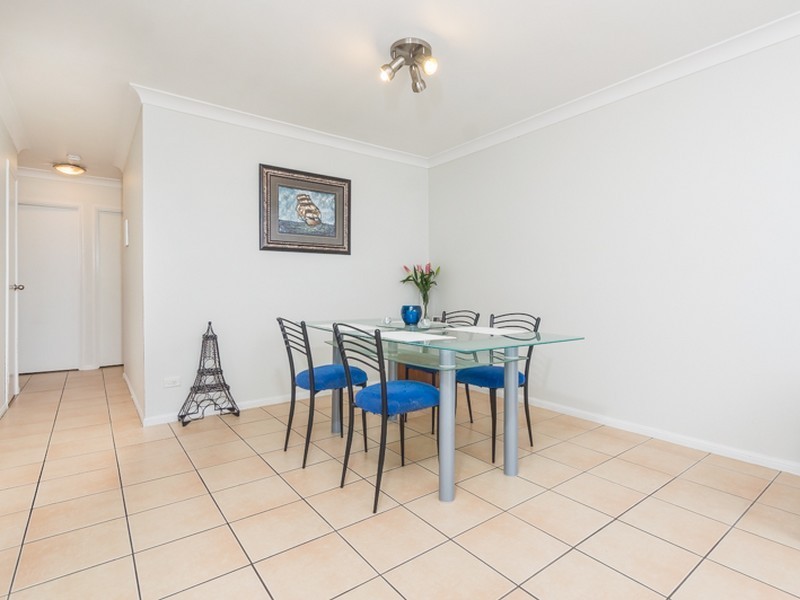 2/67 Brookfield Road, Kenmore QLD 4069