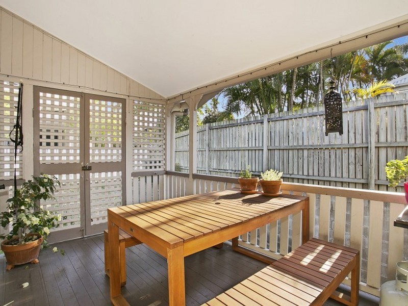 37 Park Avenue, Auchenflower QLD 4066