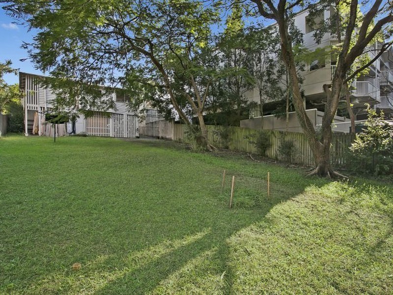 37 Park Avenue, Auchenflower QLD 4066