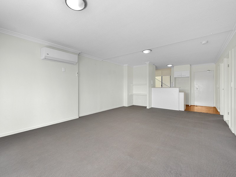 Unit 13/223 Tufnell Road, Banyo QLD 4014