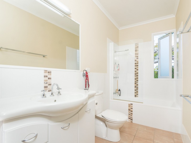 18 Red Hill Road, Nudgee QLD 4014