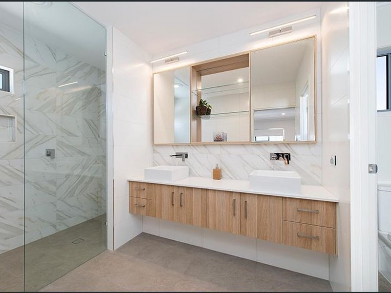 55 Shelley Street, Cannon Hill QLD 4170