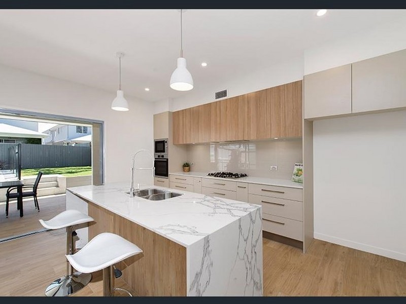 55 Shelley Street, Cannon Hill QLD 4170