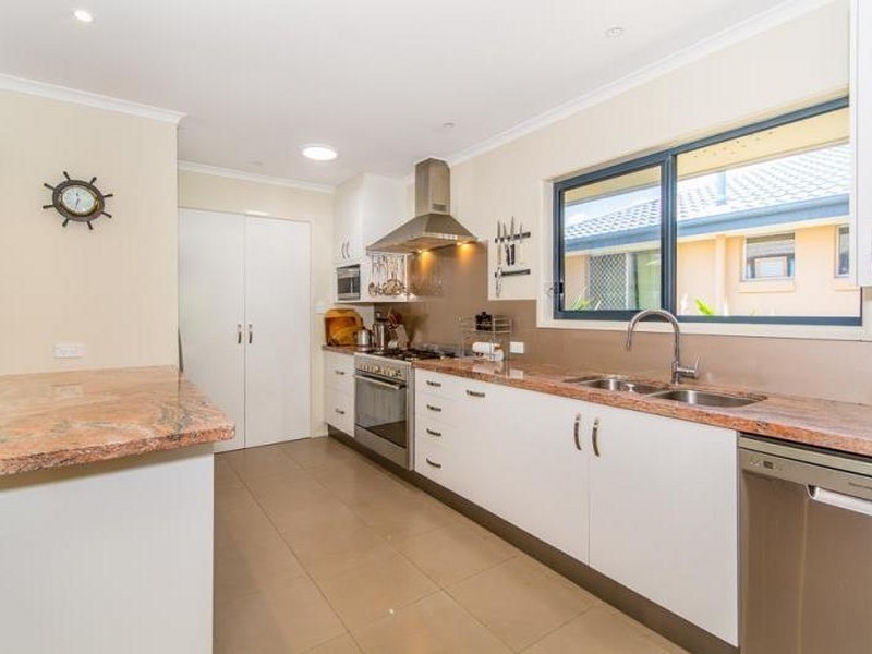 42 Elliott Road, Banyo QLD 4014