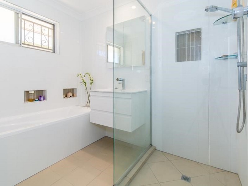 42 Elliott Road, Banyo QLD 4014