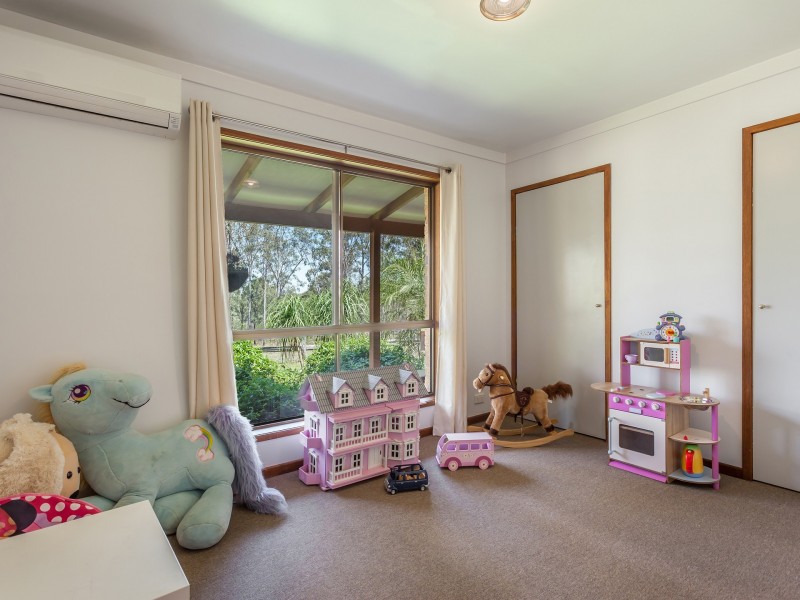 274 Willaura Drive, Mount Hallen QLD 4312