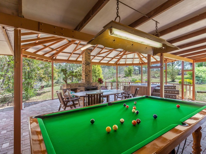 274 Willaura Drive, Mount Hallen QLD 4312