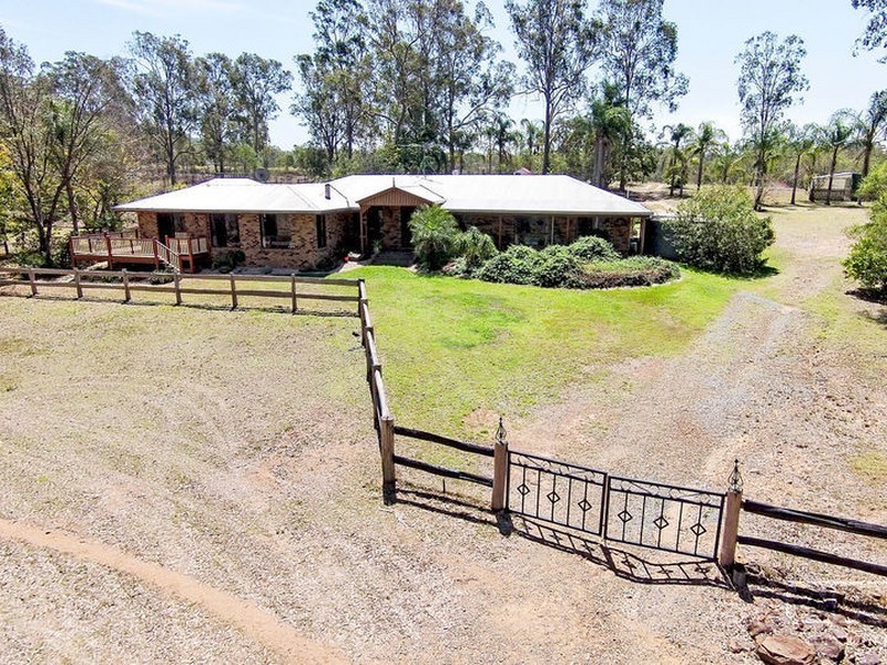 274 Willaura Drive, Mount Hallen QLD 4312