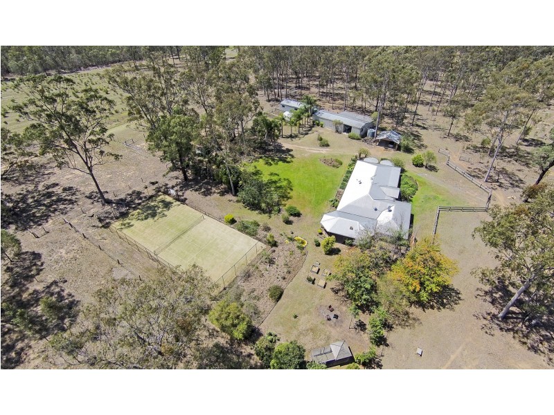 274 Willaura Drive, Mount Hallen QLD 4312
