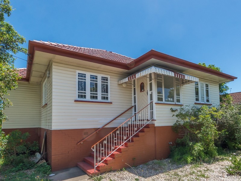 215 Rode Road, Wavell Heights QLD 4012