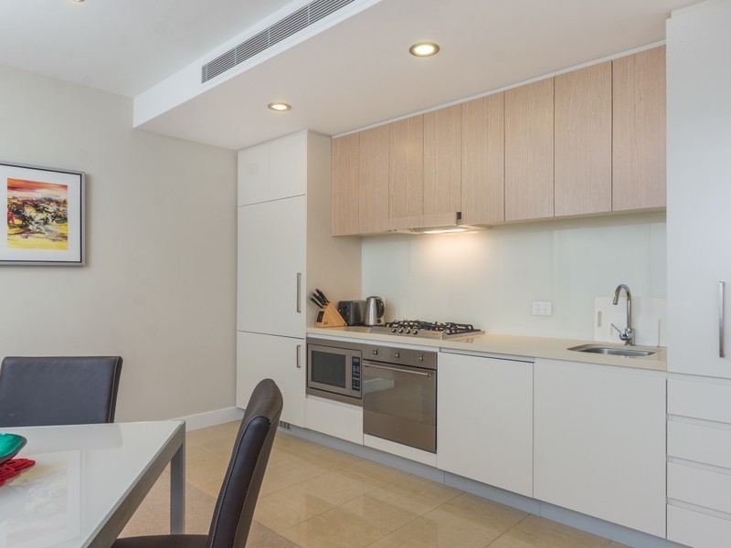 Unit 4136/37C Harbour Road, Hamilton QLD 4007