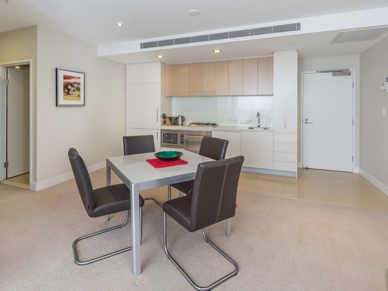 Unit 4136/37C Harbour Road, Hamilton QLD 4007