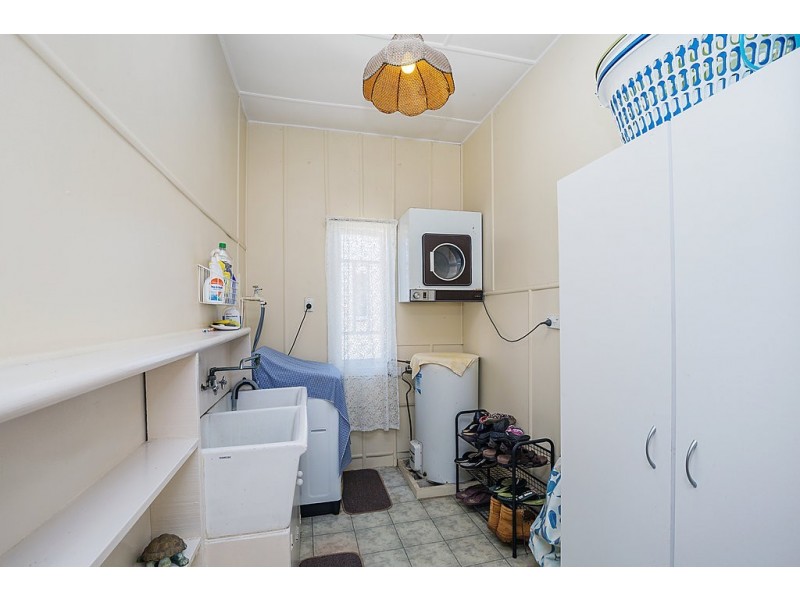 8 Railway Street, Nudgee QLD 4014