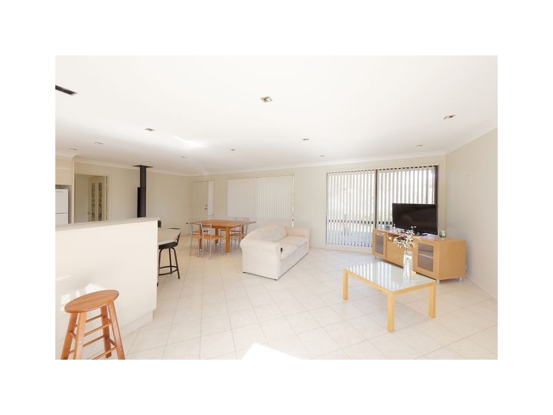 12 Daphne Street, Colo Vale NSW 2575