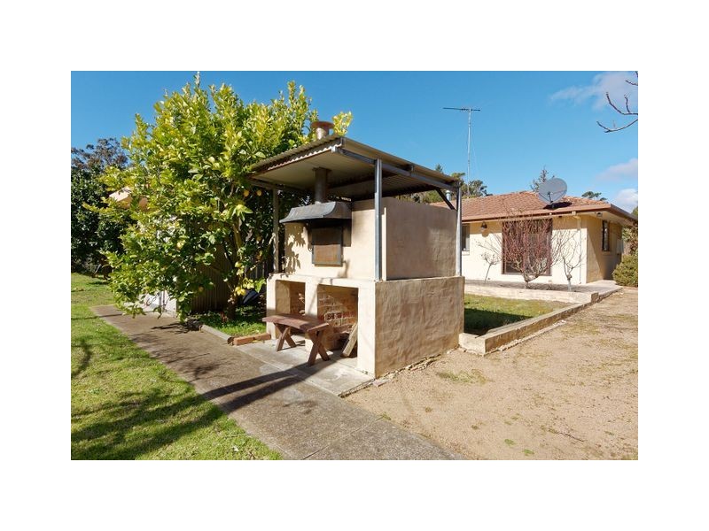 12 Daphne Street, Colo Vale NSW 2575