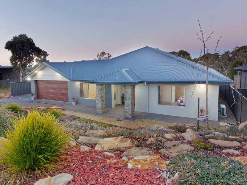 19 Martin Close, Yass NSW 2582