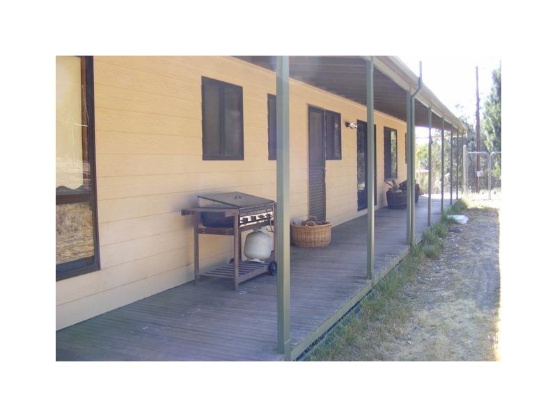 21 Faviell Close, Marulan NSW 2579