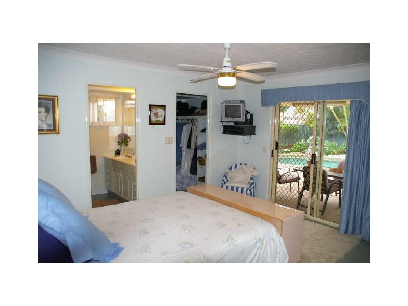 Burleigh Waters QLD 4220