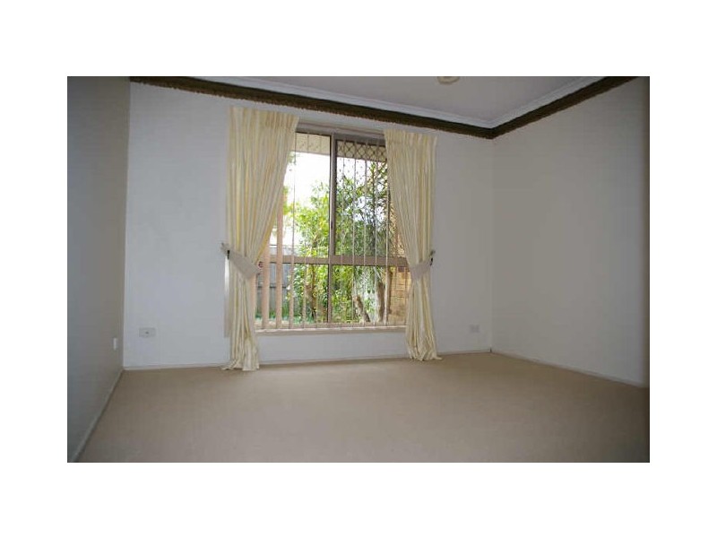 2/5 Pontoon Place, Varsity Lakes QLD 4227