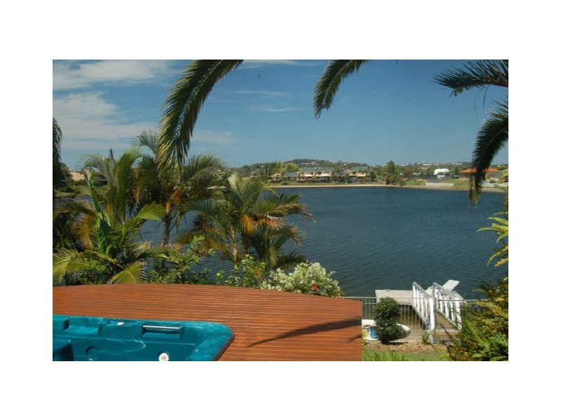 82 Honeyeater Drive, Burleigh Waters QLD 4220