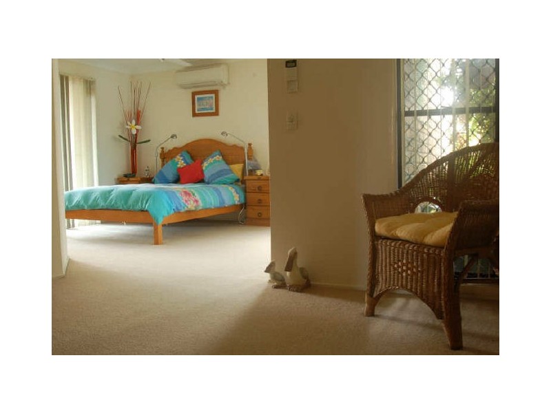 82 Honeyeater Drive, Burleigh Waters QLD 4220