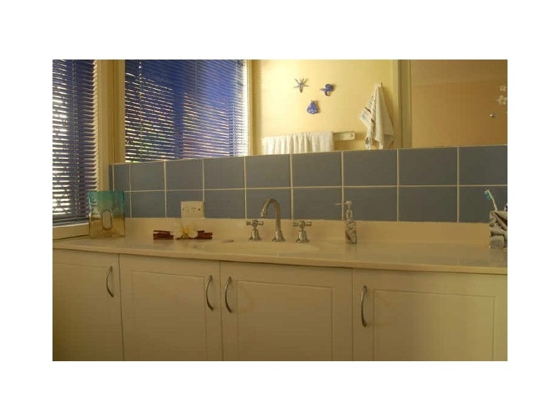 82 Honeyeater Drive, Burleigh Waters QLD 4220