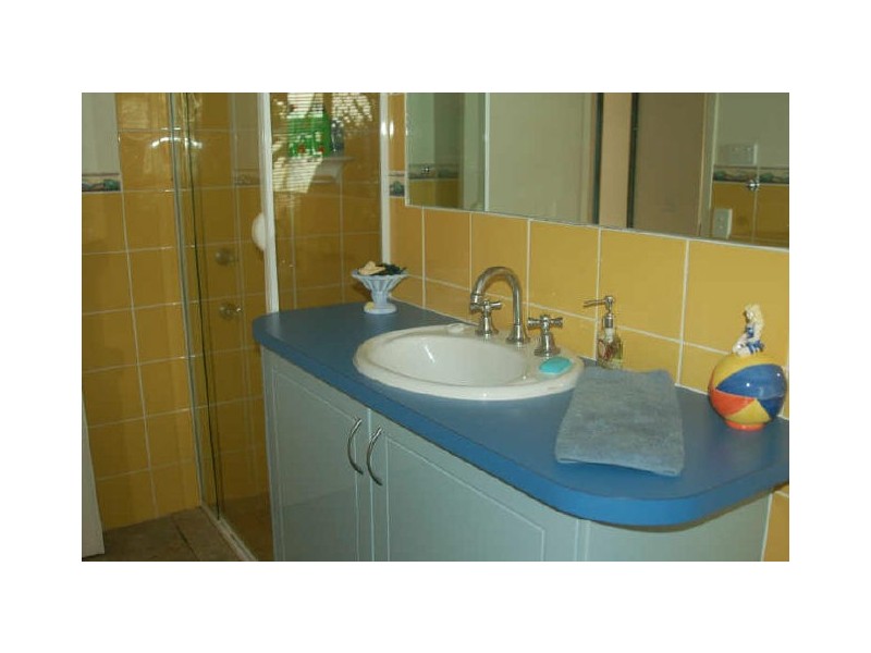 82 Honeyeater Drive, Burleigh Waters QLD 4220