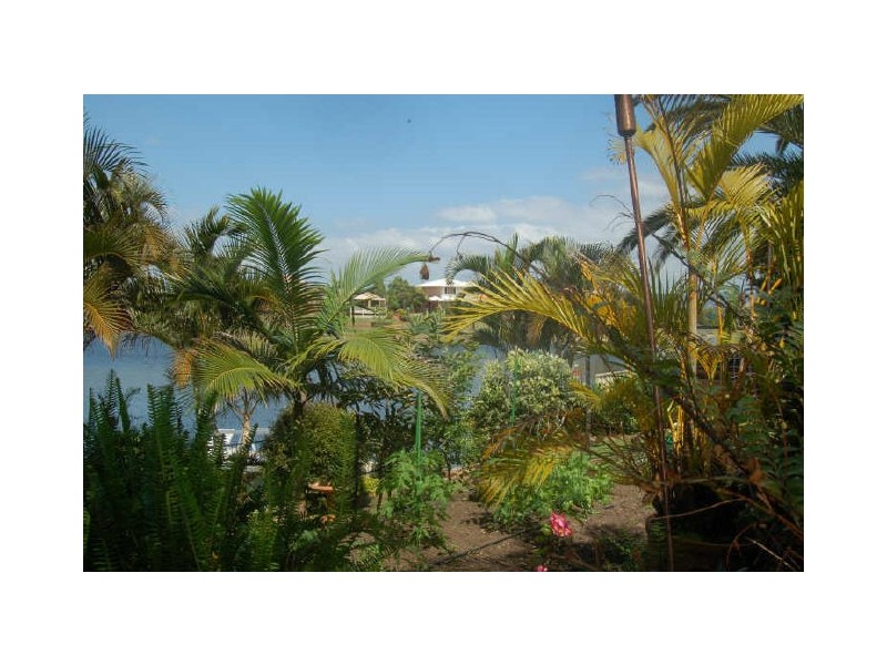 82 Honeyeater Drive, Burleigh Waters QLD 4220