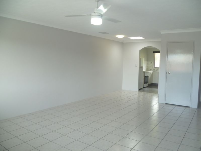 4/2 Rope Court, Mermaid Waters QLD 4218