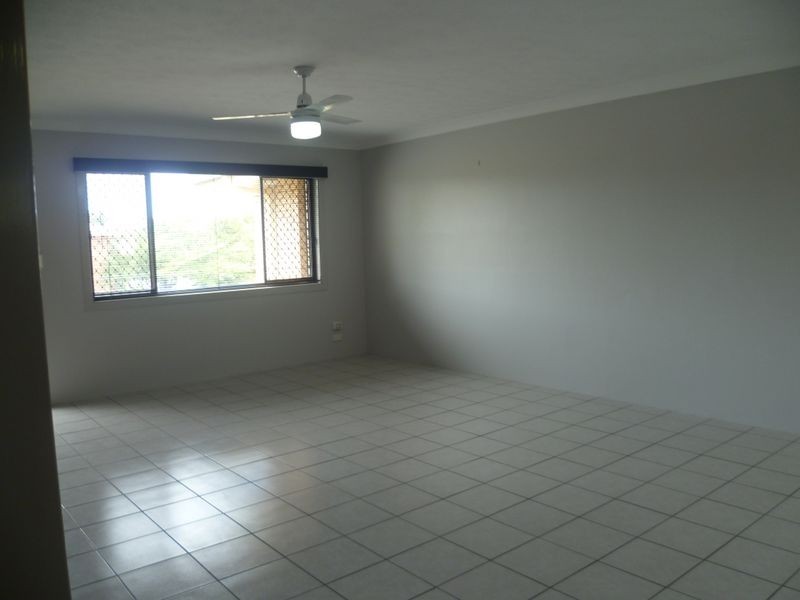4/2 Rope Court, Mermaid Waters QLD 4218