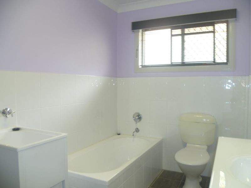 4/2 Rope Court, Mermaid Waters QLD 4218