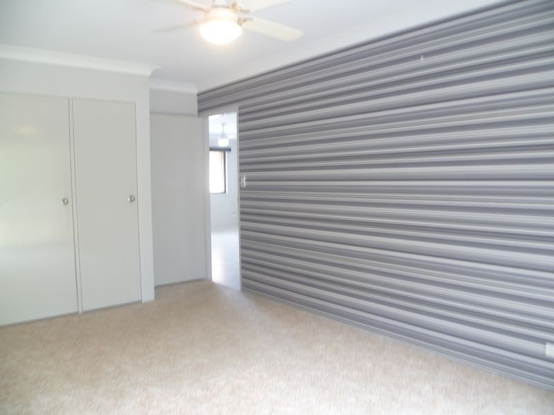 4/2 Rope Court, Mermaid Waters QLD 4218